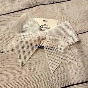 Chasse Cheer Bow